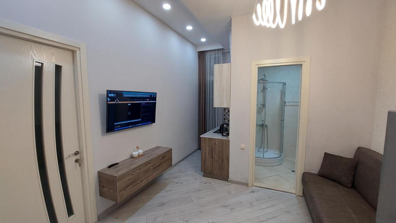 Elit Apartments บาทูมิ ภายนอก รูปภาพ