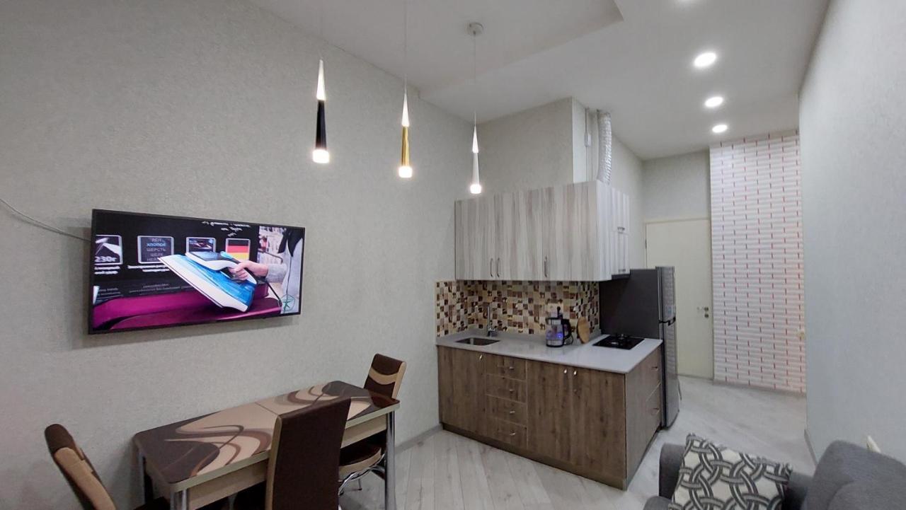 Elit Apartments บาทูมิ ภายนอก รูปภาพ