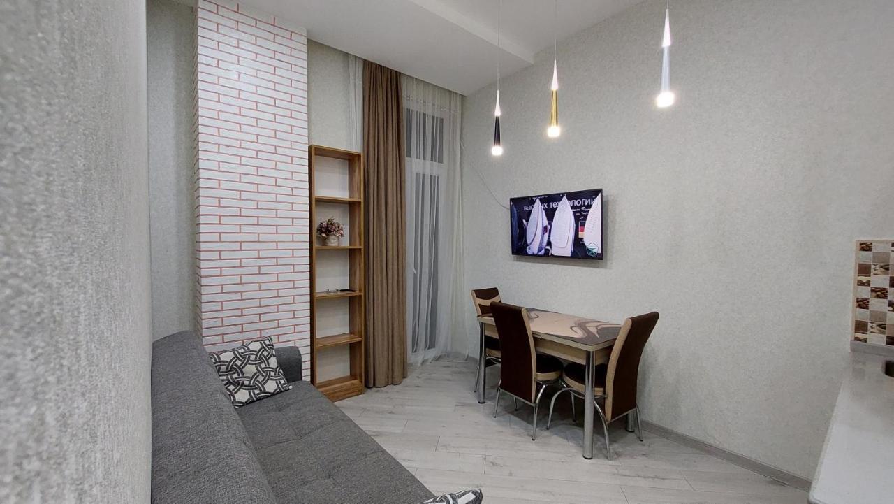 Elit Apartments บาทูมิ ภายนอก รูปภาพ