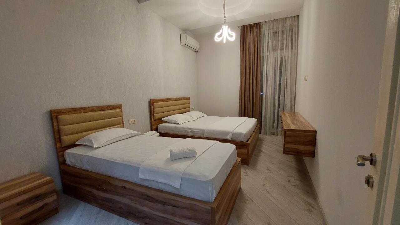 Elit Apartments บาทูมิ ภายนอก รูปภาพ